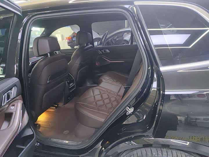 BMW X5 2022 xDrive 40Li M Sport - zdjęcie 15