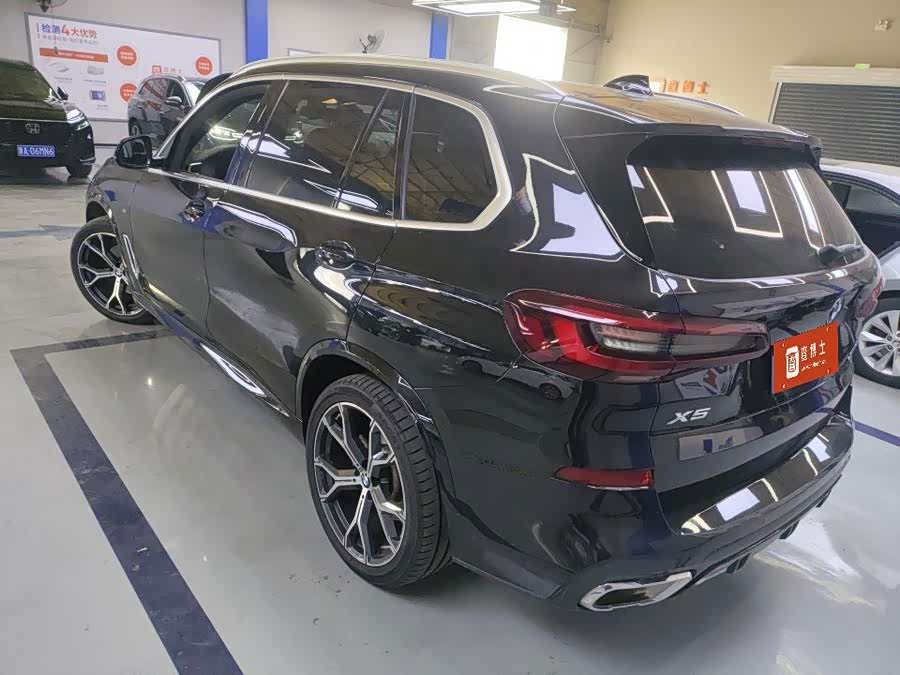 BMW X5 2022 xDrive 40Li M Sport - zdjęcie 7