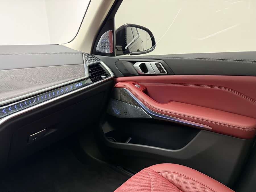 BMW X5 2023 xDrive 30Li Luxury M Sport Night Package - zdjęcie 14