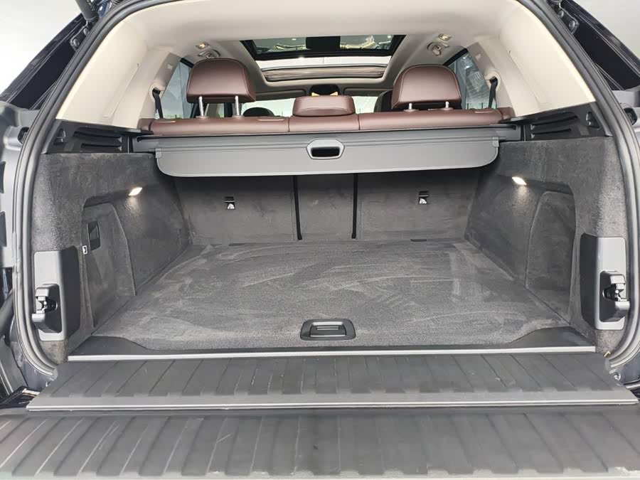 BMW X5 2023 xDrive 30Li Luxury M Sport Package - zdjęcie 18