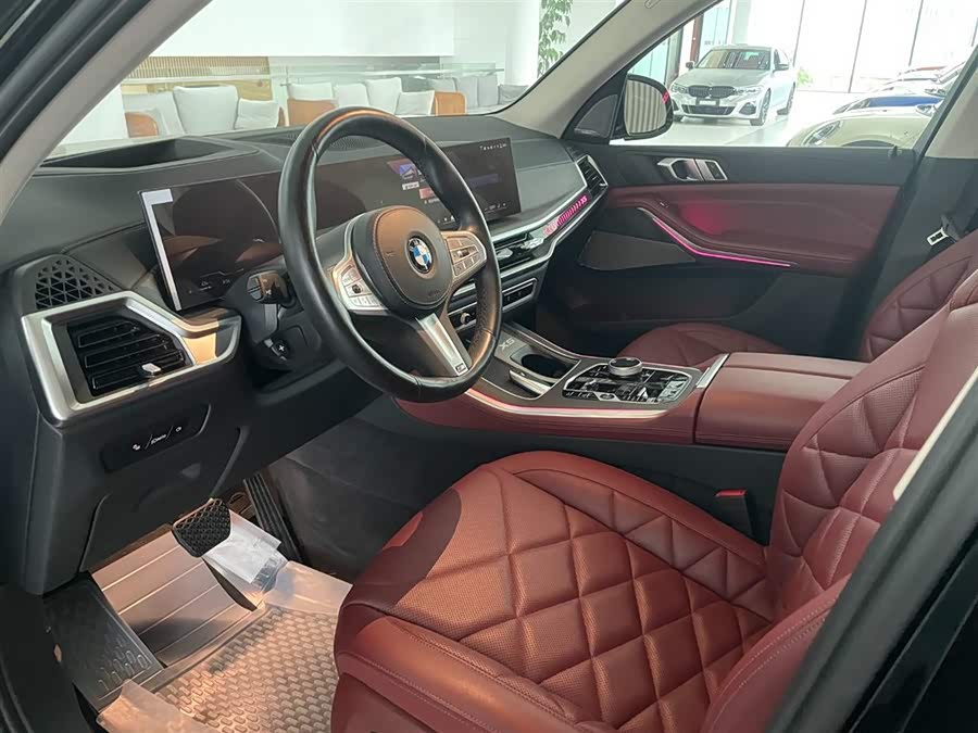 BMW X5 2025 xDrive 30Li Luxury M Sport Night Package - zdjęcie 10