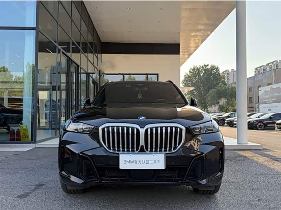 BMW X5 2025 xDrive 40Li Luxury M Sport Night Package - zdjęcie 2