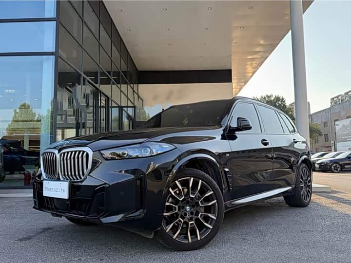 BMW X5 2025 xDrive 40Li Luxury M Sport Night Package - zdjęcie 4