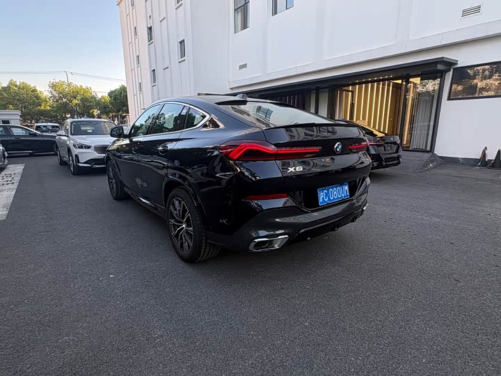 BMW X6 2023 xDrive30i M Sport - zdjęcie 15