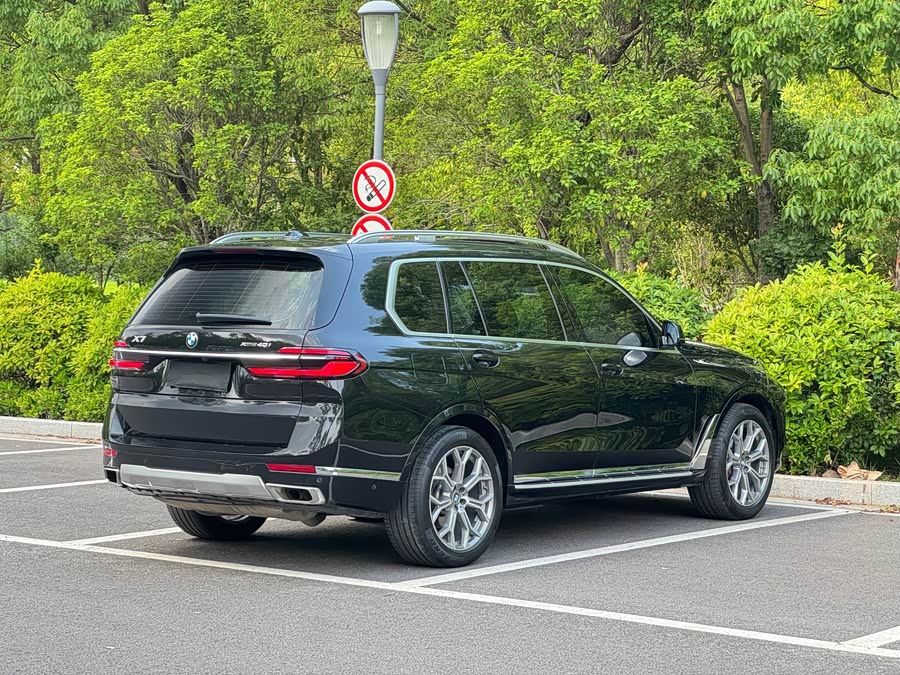 BMW X7 2023 xDrive40i Leading Luxury Package - zdjęcie 9