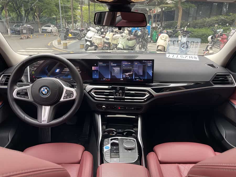 BMW i3 2022 eDrive 35 L - zdjęcie 13