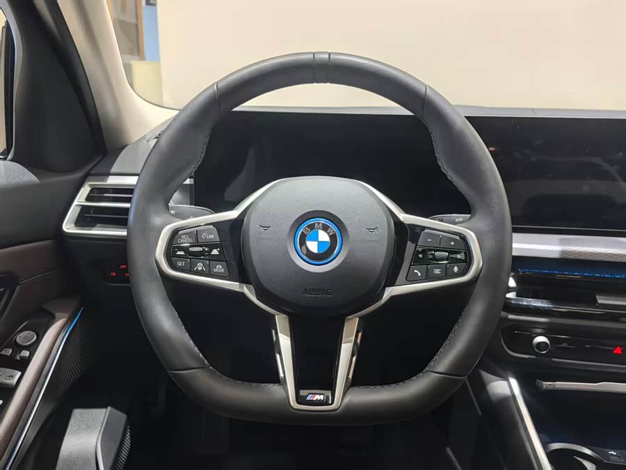 BMW i3 2025 eDrive 40 L Night Package - zdjęcie 6