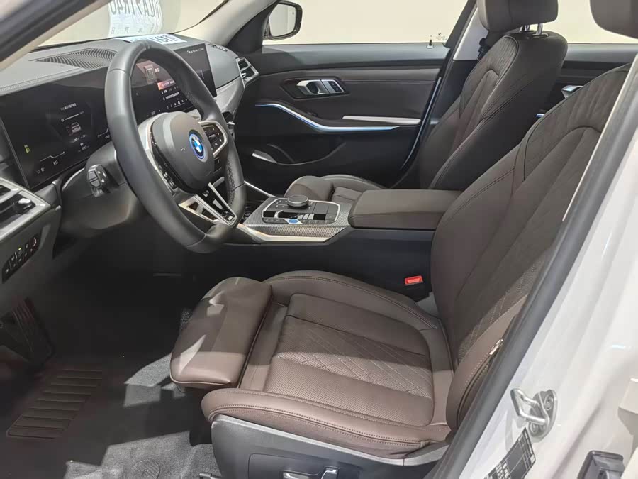 BMW i3 2025 eDrive 40 L Night Package - zdjęcie 10