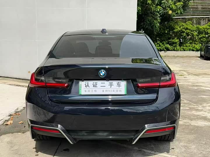 BMW i3 2026 eDrive 35L - zdjęcie 17
