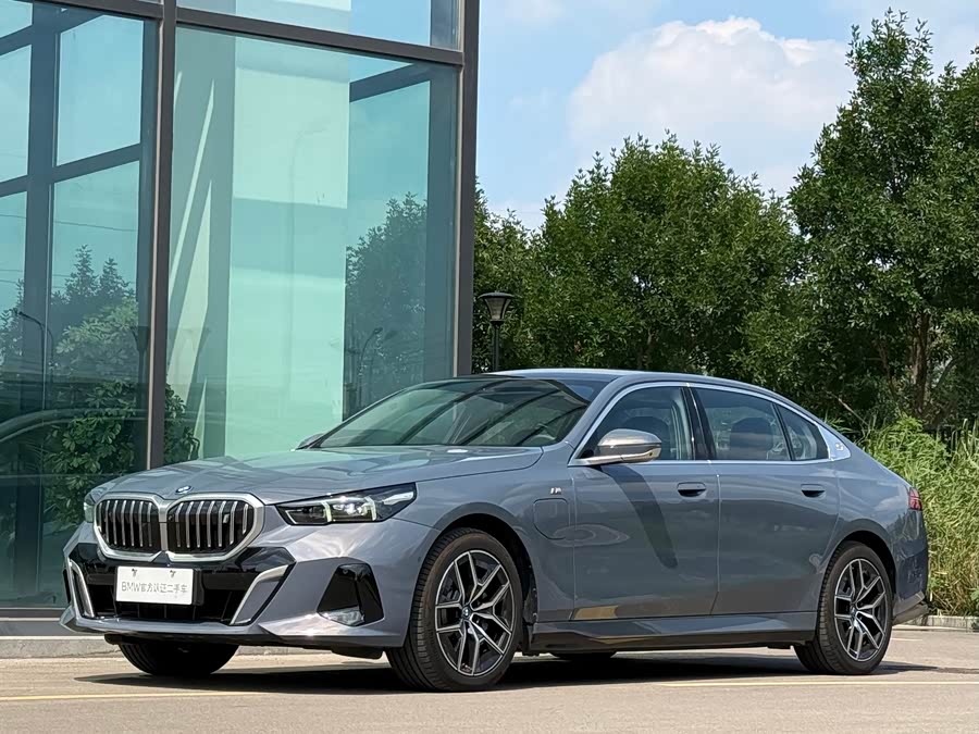 BMW i5 2024 eDrive 35L Luxury M Sport Package - zdjęcie 1