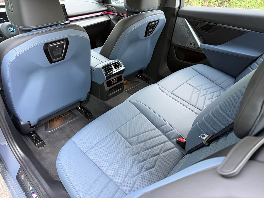 BMW i5 2024 eDrive 35L Luxury M Sport Package - zdjęcie 12