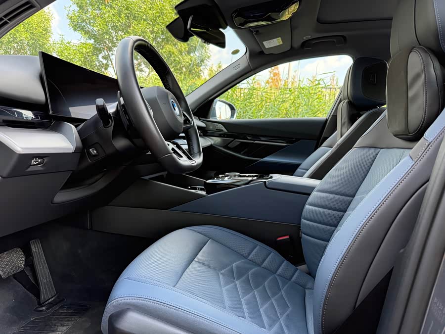 BMW i5 2024 eDrive 35L Luxury M Sport Package - zdjęcie 4