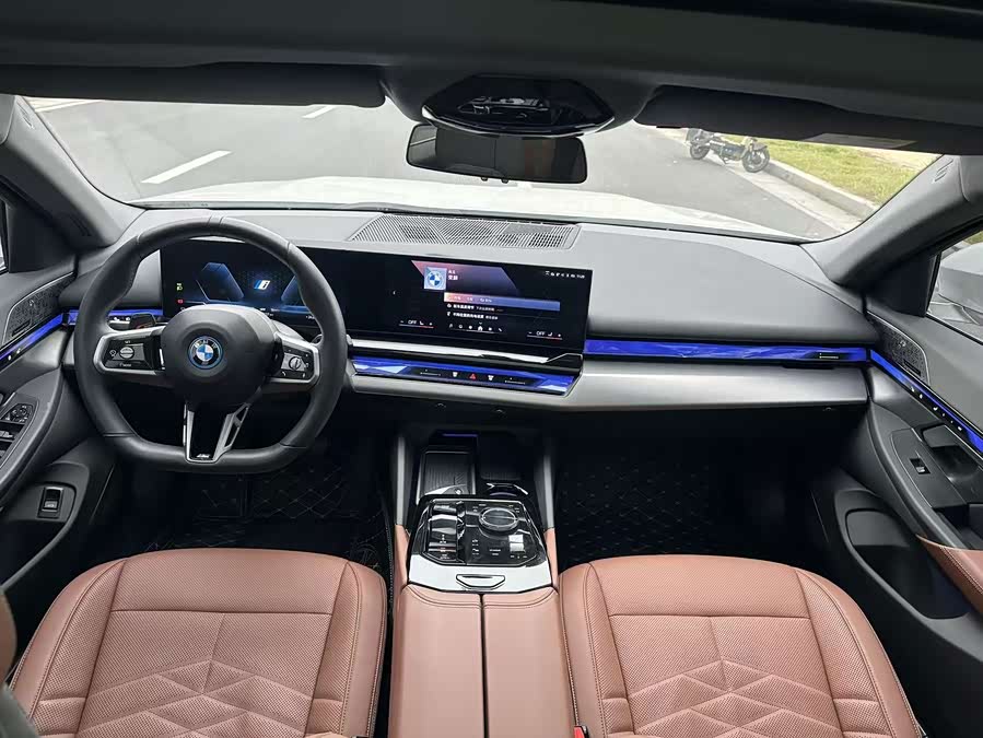 BMW i5 2024 eDrive 35L Luxury M Sport Package - zdjęcie 5