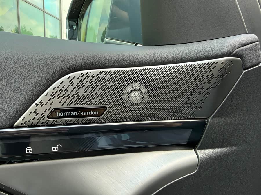BMW i5 2024 eDrive 35L Luxury M Sport Package - zdjęcie 6