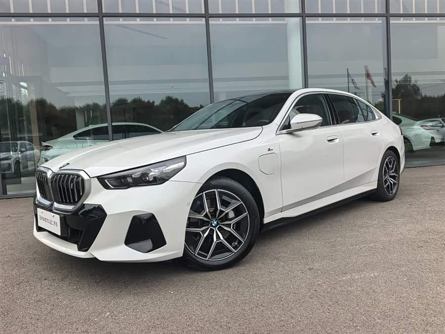 BMW i5 2025 eDrive 35L M Sport - zdjęcie 1
