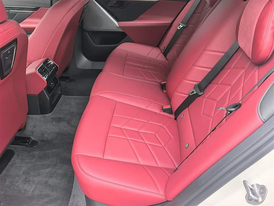 BMW i5 2025 eDrive 35L M Sport - zdjęcie 15