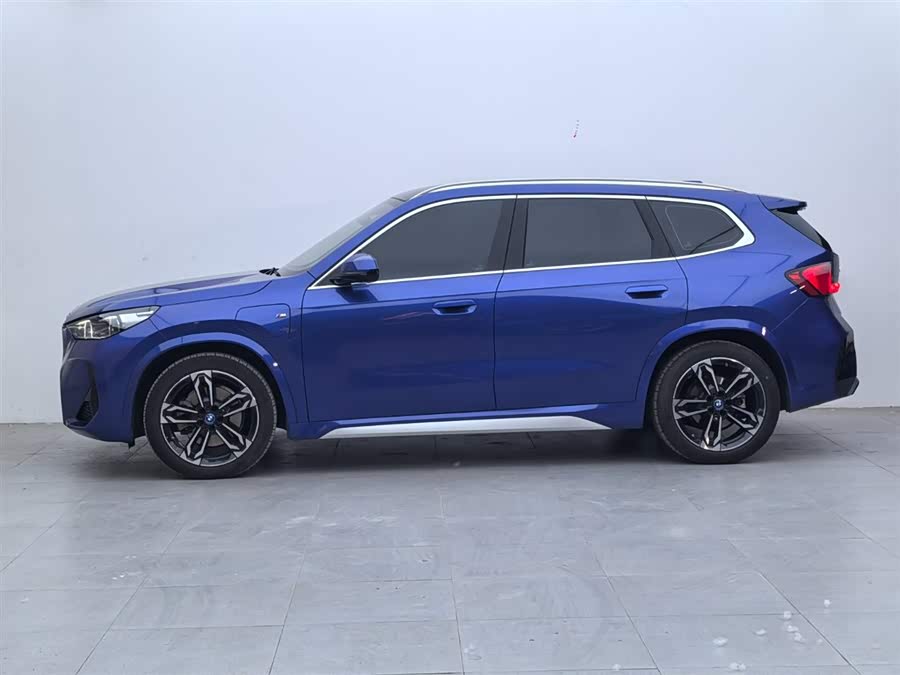 BMW iX1 2023 xDrive30L M Sport - zdjęcie 3