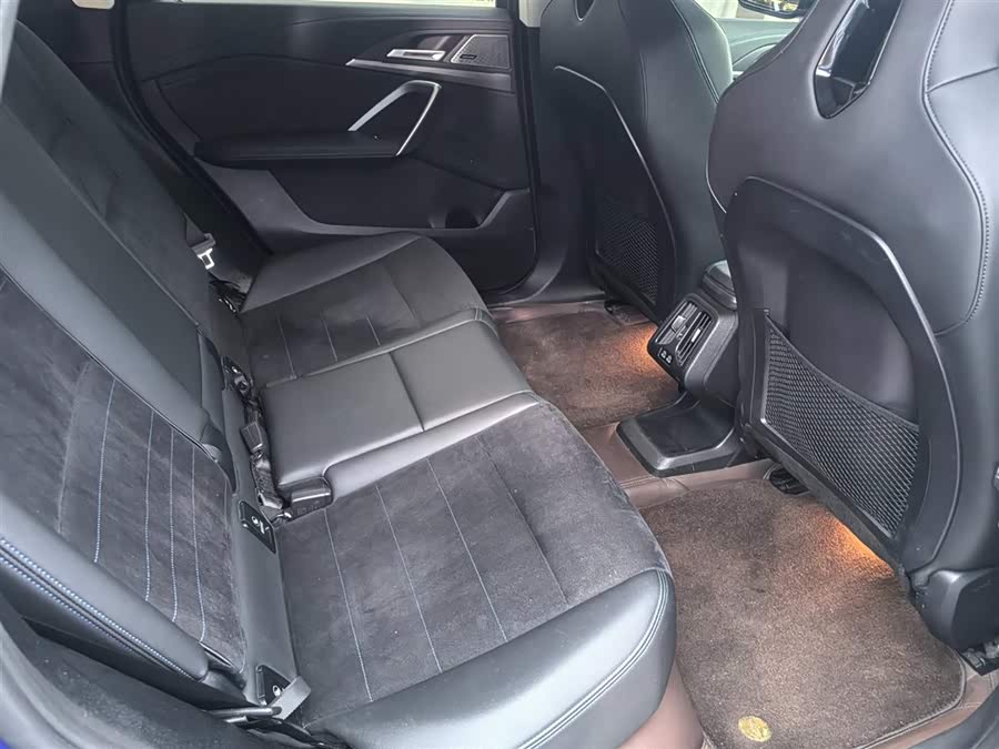 BMW iX1 2023 xDrive30L M Sport - zdjęcie 10