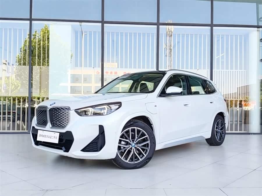 BMW iX1 2025 eDrive25L M Sport Package - zdjęcie 1