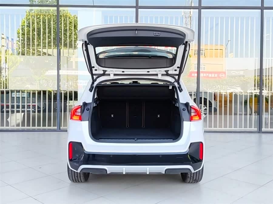 BMW iX1 2025 eDrive25L M Sport Package - zdjęcie 5