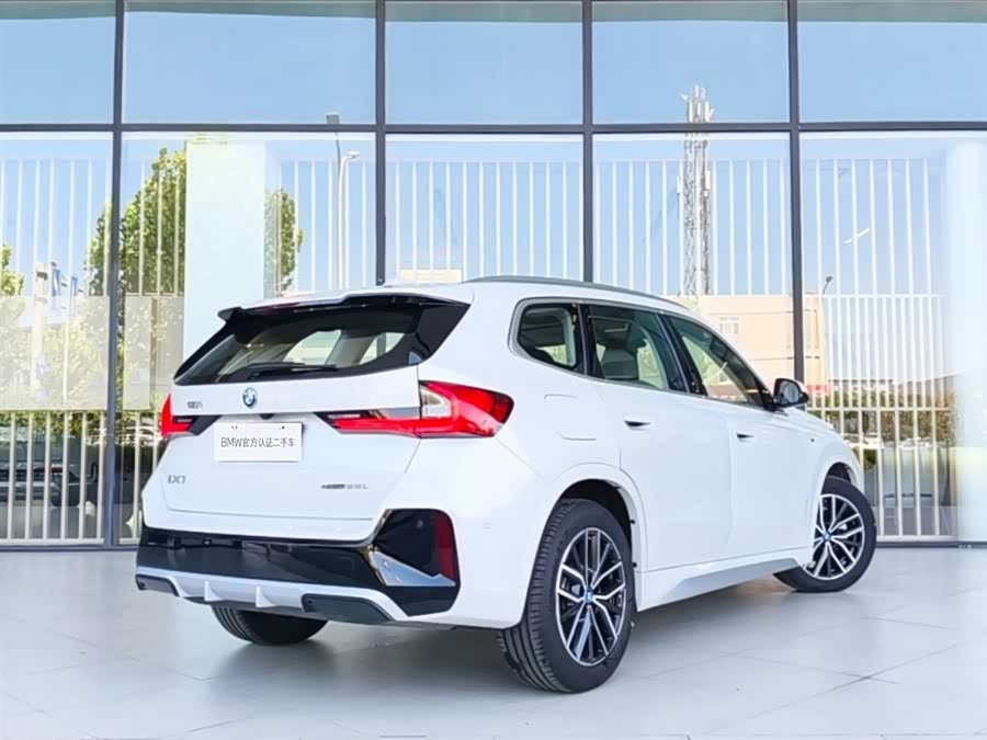 BMW iX1 2025 eDrive25L M Sport Package - zdjęcie 6