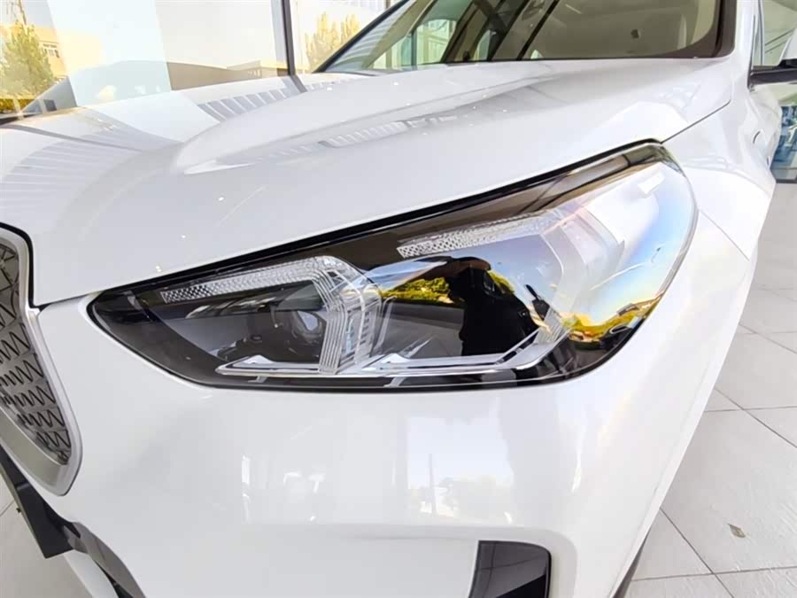 BMW iX1 2025 eDrive25L M Sport Package - zdjęcie 8