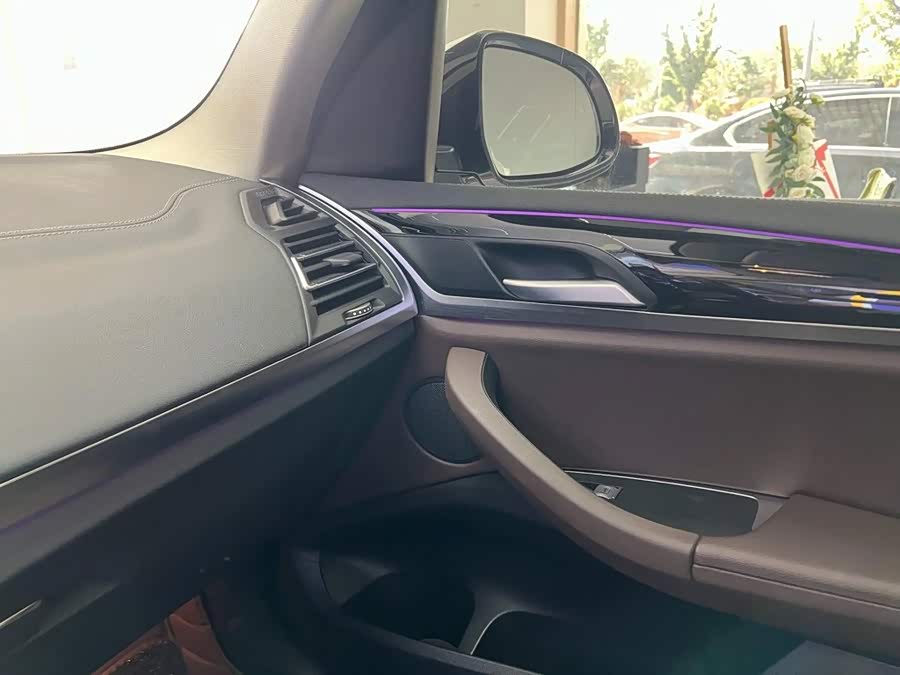 BMW iX3 2024 Leading Edition - zdjęcie 8