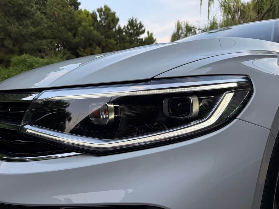 Bora 2024 300TSI DSG Executive - zdjęcie 19