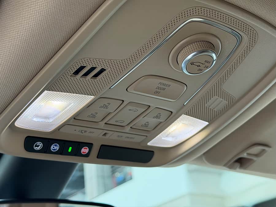 Buick GL8 New Energy 2025 Luxurious Version - zdjęcie 12