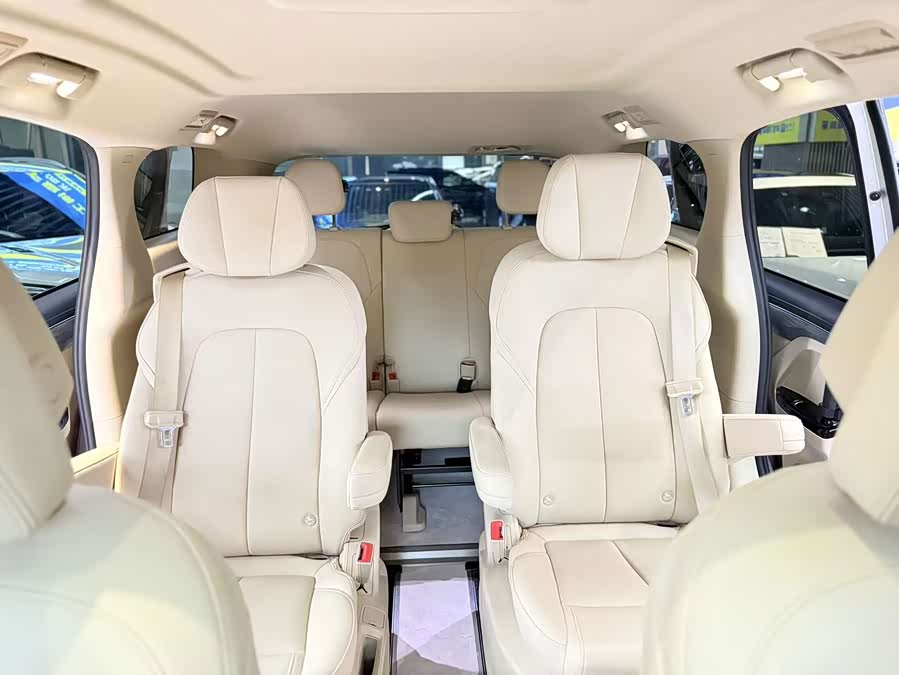 Buick GL8 New Energy 2025 Luxurious Version - zdjęcie 12