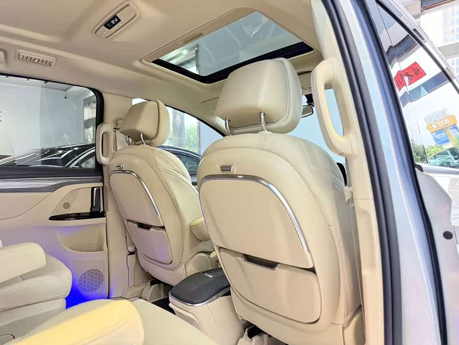 Buick GL8 New Energy 2025 Luxurious Version - zdjęcie 14