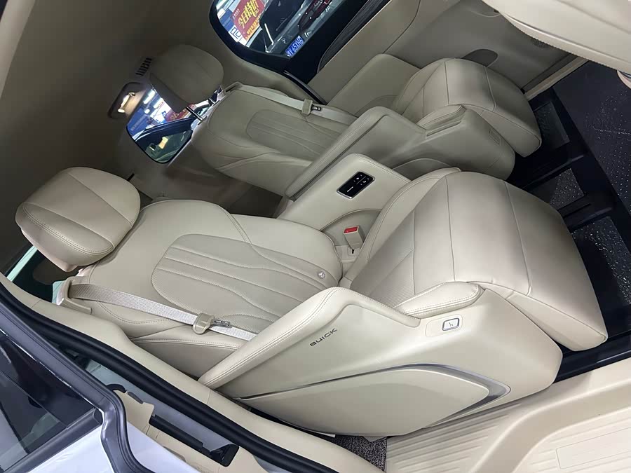 Buick GL8 New Energy 2025 Luxurious Version - zdjęcie 16