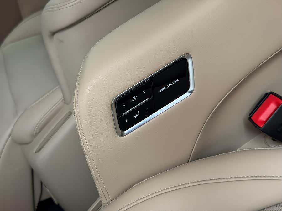 Buick GL8 New Energy 2025 Luxurious Version - zdjęcie 16