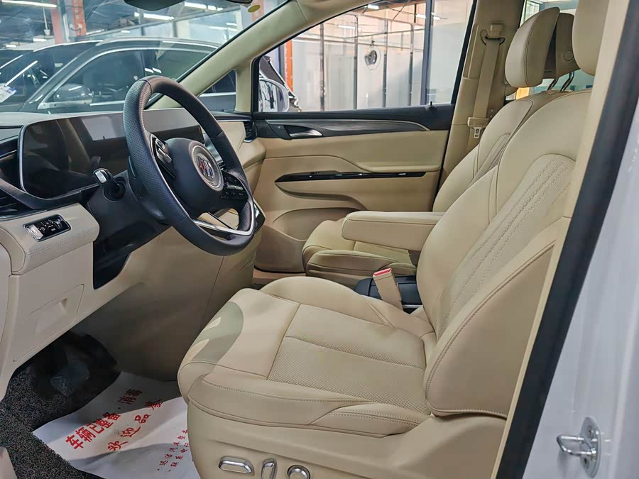 Buick GL8 New Energy 2025 Luxurious Version - zdjęcie 4