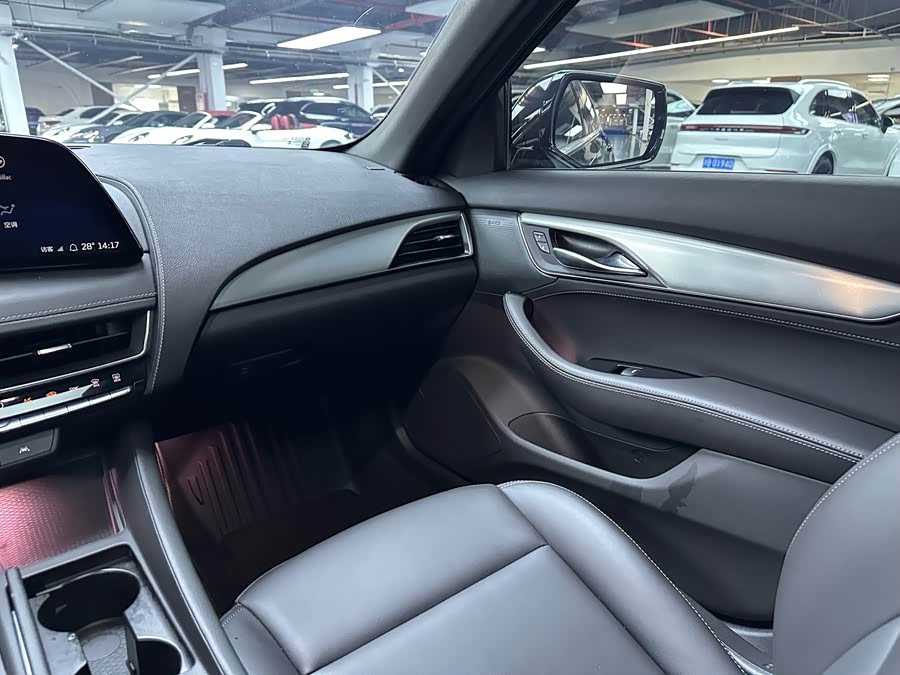 Cadillac CT5 2024 28T Luxury - zdjęcie 12