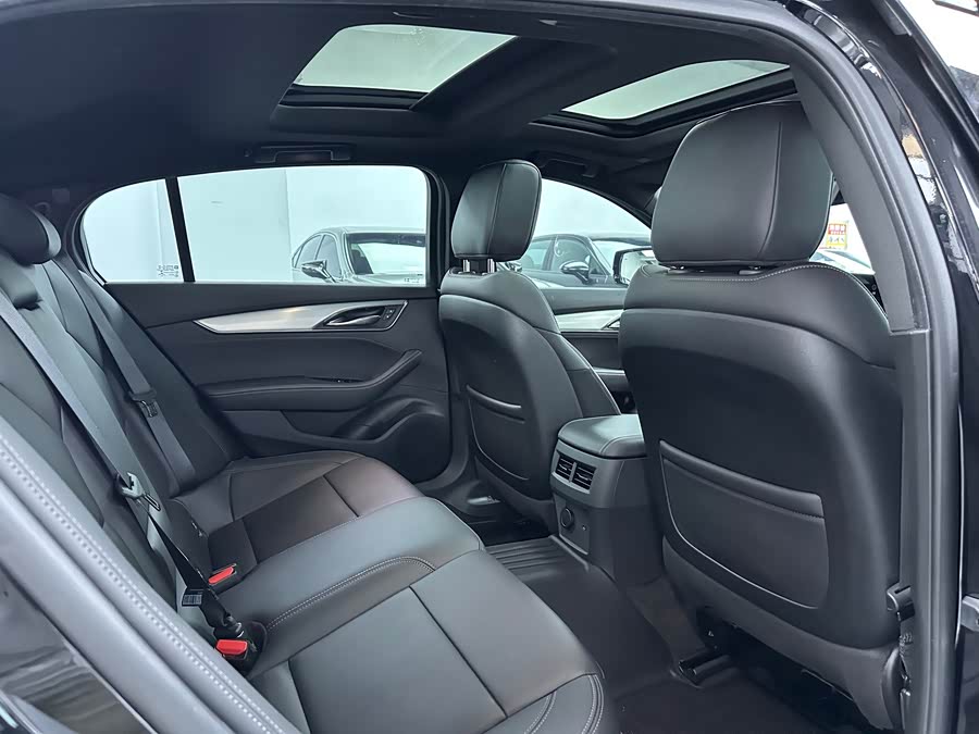 Cadillac CT5 2024 28T Luxury - zdjęcie 13