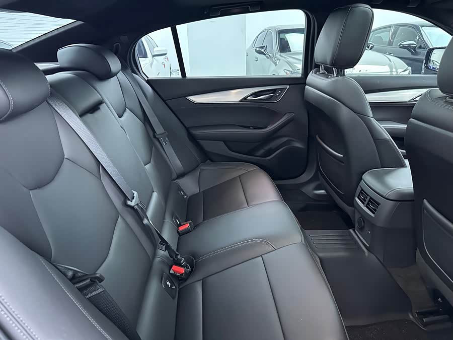 Cadillac CT5 2024 28T Luxury - zdjęcie 14