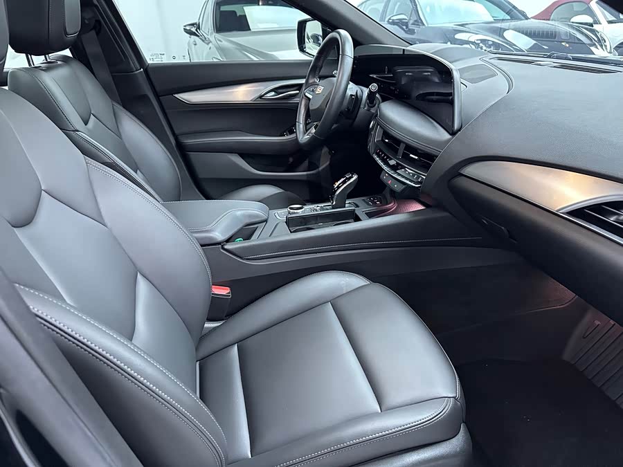 Cadillac CT5 2024 28T Luxury - zdjęcie 15