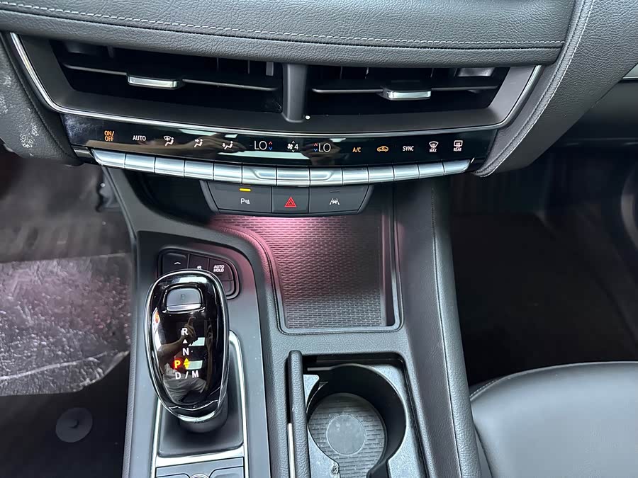 Cadillac CT5 2024 28T Luxury - zdjęcie 8