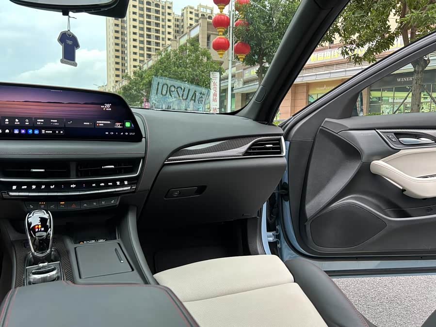 Cadillac CT5 2025 28T Track Performance Edition + Peak Track Package - zdjęcie 13
