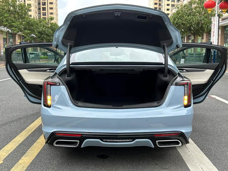 Cadillac CT5 2025 28T Track Performance Edition + Peak Track Package - zdjęcie 19