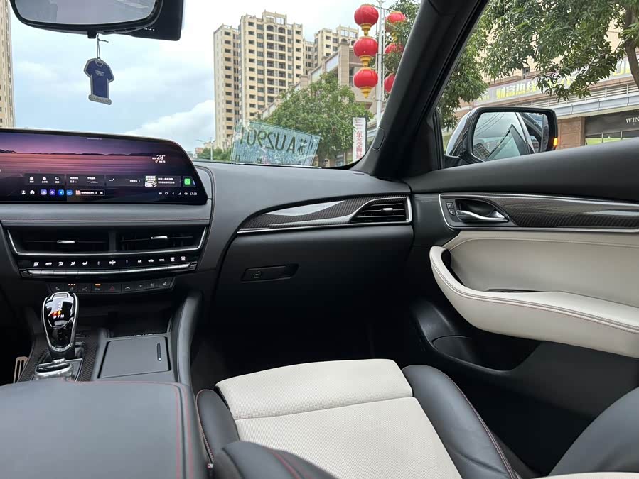 Cadillac CT5 2025 28T Track Performance Edition + Peak Track Package - zdjęcie 20