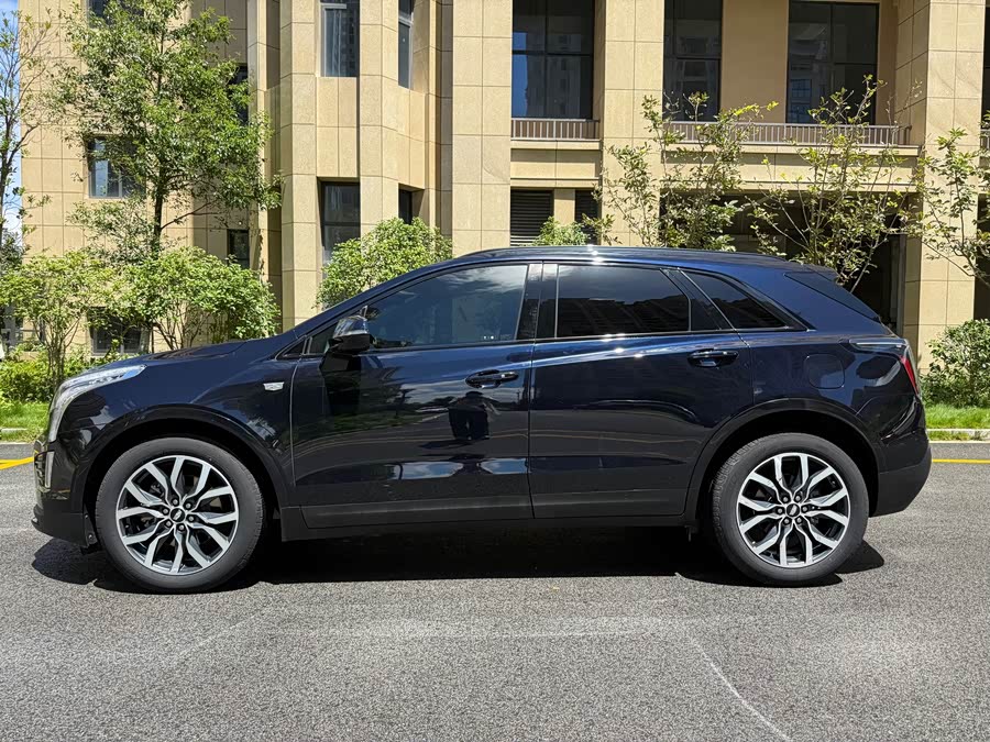 Cadillac XT5 2022 2.0T 4WD Luxury (Hummingbird Edition) - zdjęcie 13