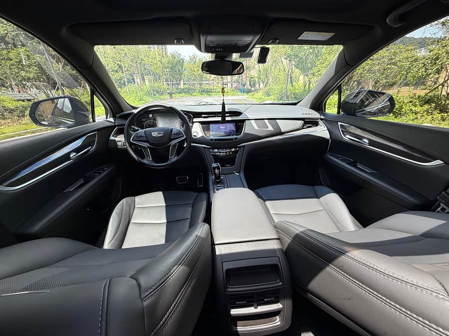 Cadillac XT5 2022 2.0T 4WD Luxury (Hummingbird Edition) - zdjęcie 6
