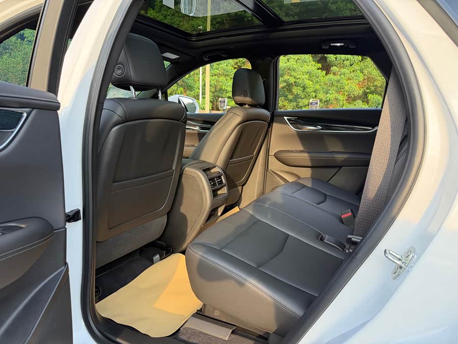 Cadillac XT5 2024 2.0T 2WD Fashion - zdjęcie 6