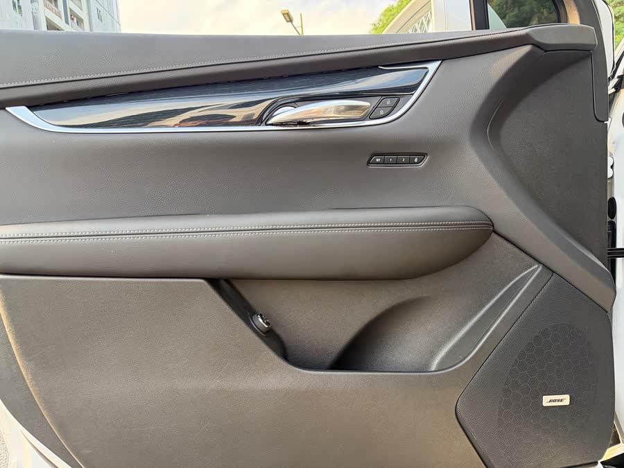 Cadillac XT5 2024 2.0T 2WD Fashion - zdjęcie 10