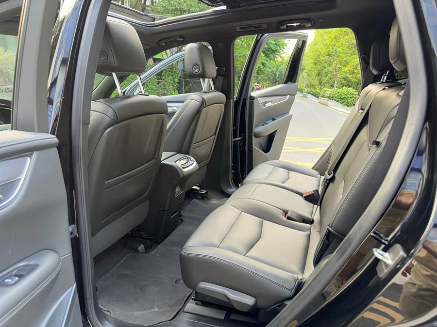 Cadillac XT6 2022 2.0T 7-Seater 4WD Fashion - zdjęcie 11