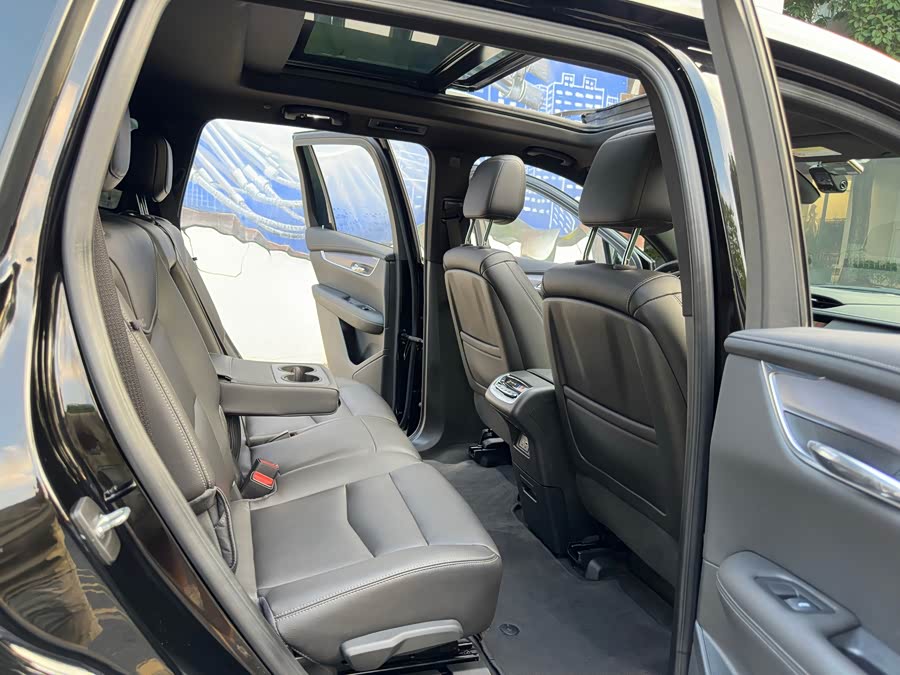 Cadillac XT6 2022 2.0T 7-Seater 4WD Fashion - zdjęcie 12