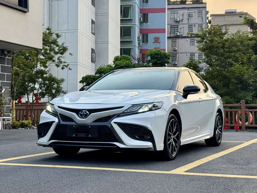 Camry 2023 Dual Engine 2.5HS Sharp Edition - zdjęcie 1