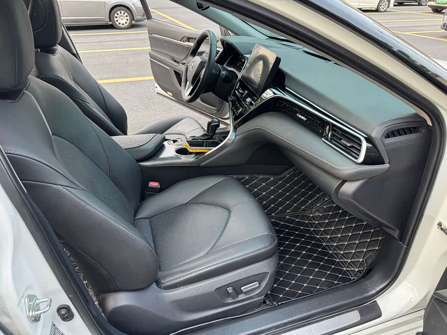Camry 2023 Dual Engine 2.5HS Sharp Edition - zdjęcie 12